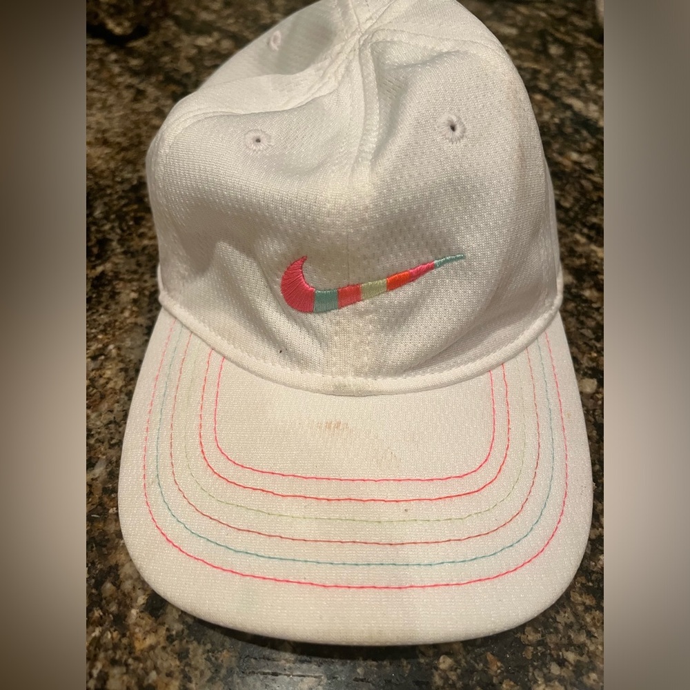 Nike girls hat